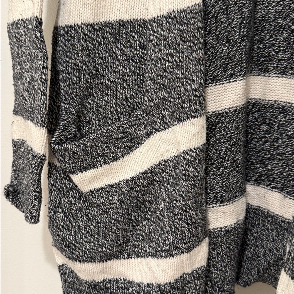 Madewell Charcoal and Cream Striped Cardigan Sz XS - Picture 5 of 8